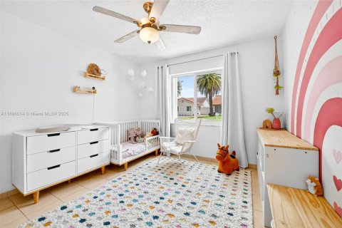 Villa ou maison à vendre à Miami, Floride: 3 chambres, 139.35 m2 № 1954165 - photo 20