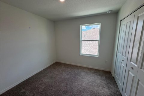 House in Poinciana, Florida 4 bedrooms, 152.64 sq.m. № 2416794 - photo 11