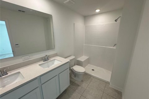 House in Poinciana, Florida 4 bedrooms, 152.64 sq.m. № 2416794 - photo 8