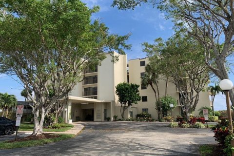 Condo à Lantana, Floride, 2 chambres  № 2147376
