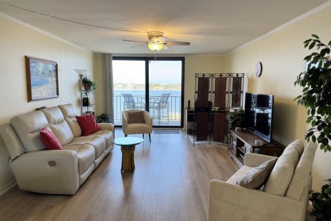 Copropriété à vendre à Lantana, Floride: 2 chambres, 111.48 m2 № 2147376 - photo 5