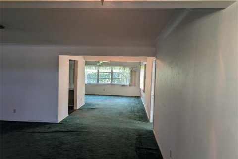 House in Kenneth City, Florida 2 bedrooms, 146.41 sq.m. № 1851314 - photo 5