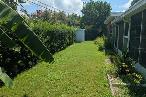 House in Kenneth City, Florida 2 bedrooms, 146.41 sq.m. № 1851314 - photo 17