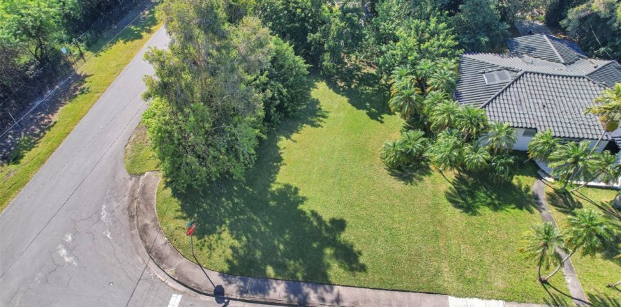 Land in Dania Beach, Florida № 1035811