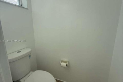 Touwnhouse à louer à Homestead, Floride: 3 chambres, 140.1 m2 № 1991432 - photo 26