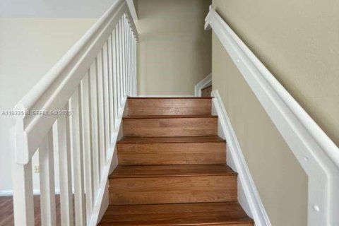 Touwnhouse à louer à Homestead, Floride: 3 chambres, 140.1 m2 № 1991432 - photo 18