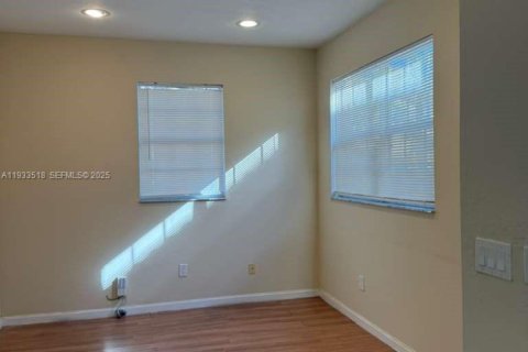 Touwnhouse à louer à Homestead, Floride: 3 chambres, 140.1 m2 № 1991432 - photo 20