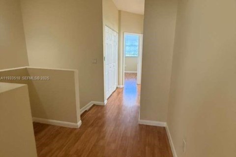 Touwnhouse à louer à Homestead, Floride: 3 chambres, 140.1 m2 № 1991432 - photo 21