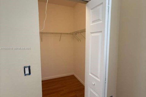 Touwnhouse à louer à Homestead, Floride: 3 chambres, 140.1 m2 № 1991432 - photo 22