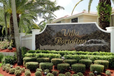 Touwnhouse à louer à Homestead, Floride: 3 chambres, 140.1 m2 № 1991432 - photo 4