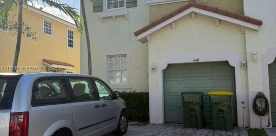 Touwnhouse à Homestead, Floride 3 chambres, 140.1 m2 № 1991432