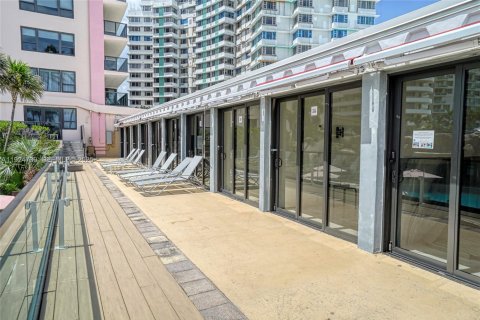 Купить кондоминиум в Майами-Бич, Флорида 1 спальня, 69.68м2, № 1985838 - фото 12