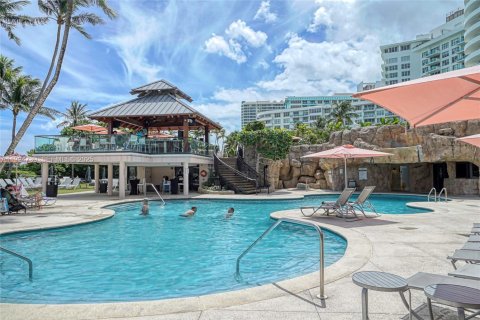 Купить кондоминиум в Майами-Бич, Флорида 1 спальня, 69.68м2, № 1985838 - фото 10