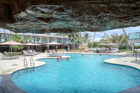 Купить кондоминиум в Майами-Бич, Флорида 1 спальня, 69.68м2, № 1985838 - фото 9