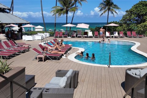 Купить кондоминиум в Майами-Бич, Флорида 1 спальня, 69.68м2, № 1985838 - фото 22