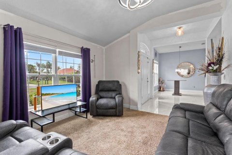 Villa ou maison à vendre à Port St. Lucie, Floride: 4 chambres, 209.49 m2 № 2082927 - photo 14