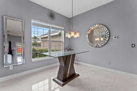 Villa ou maison à vendre à Port St. Lucie, Floride: 4 chambres, 209.49 m2 № 2082927 - photo 13