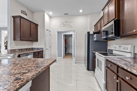 Villa ou maison à vendre à Port St. Lucie, Floride: 4 chambres, 209.49 m2 № 2082927 - photo 15