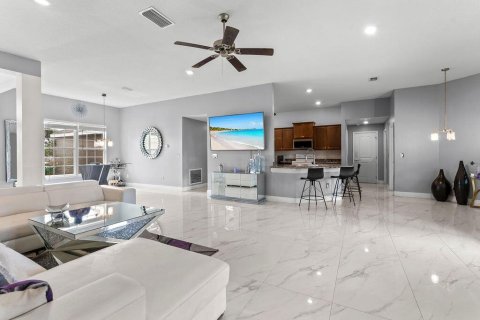 Villa ou maison à vendre à Port St. Lucie, Floride: 4 chambres, 209.49 m2 № 2082927 - photo 17