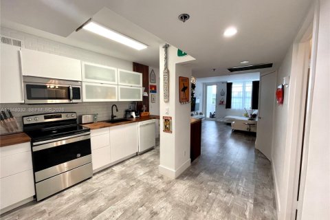 Купить кондоминиум в Майами-Бич, Флорида 1 спальня, 49.7м2, № 2006720 - фото 2