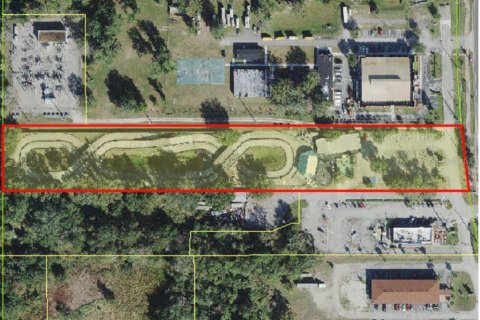 Propiedad comercial en venta en Kissimmee, Florida № 1567882 - foto 4
