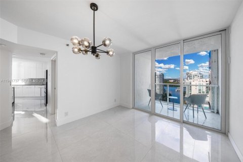 Copropriété à louer à Sunny Isles Beach, Floride: 2 chambres, 163.51 m2 № 1998950 - photo 21