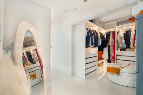 Copropriété à louer à Sunny Isles Beach, Floride: 2 chambres, 163.51 m2 № 1998950 - photo 16