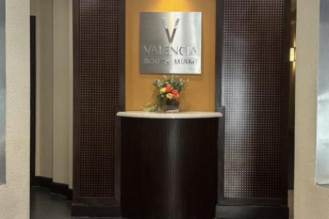 Condominio en venta en South Miami, Florida, 3 dormitorios, 108.14 m2 № 1221552 - foto 1