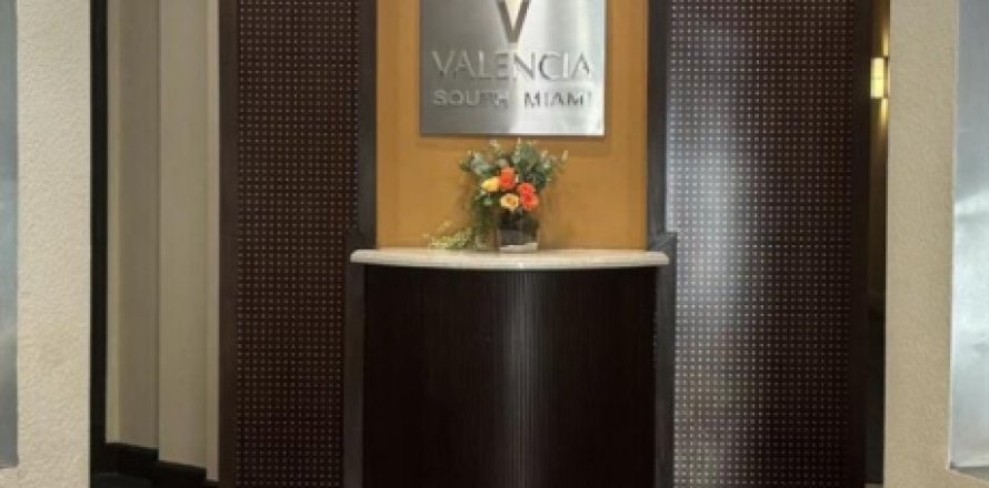 Condominio en South Miami, Florida, 3 dormitorios № 1221552