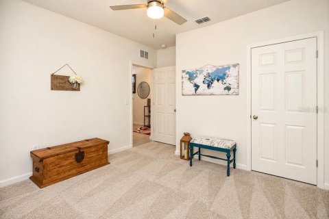 House in Palm Bay, Florida 4 bedrooms, 170.01 sq.m. № 2393937 - photo 28
