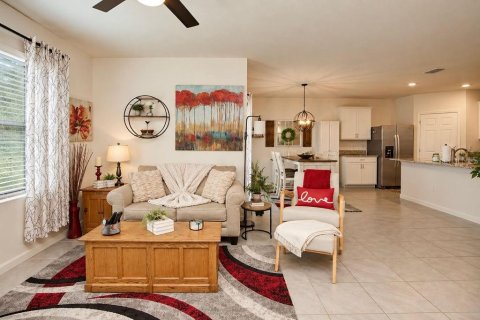 House in Palm Bay, Florida 4 bedrooms, 170.01 sq.m. № 2393937 - photo 16