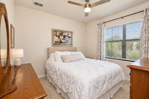 House in Palm Bay, Florida 4 bedrooms, 170.01 sq.m. № 2393937 - photo 30