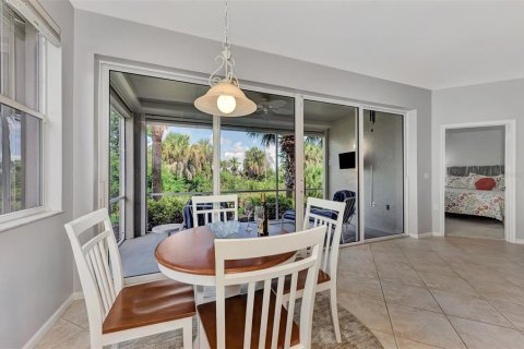 Condo in Port Charlotte, Florida, 2 bedrooms  № 1900487 - photo 13