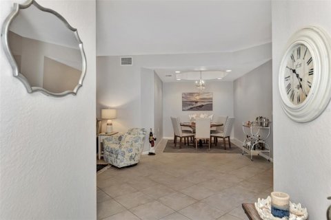 Condo in Port Charlotte, Florida, 2 bedrooms  № 1900487 - photo 5