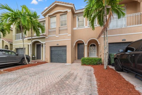 Townhouse in Homestead, Florida 4 bedrooms, 172.05 sq.m. № 1887945 - photo 2