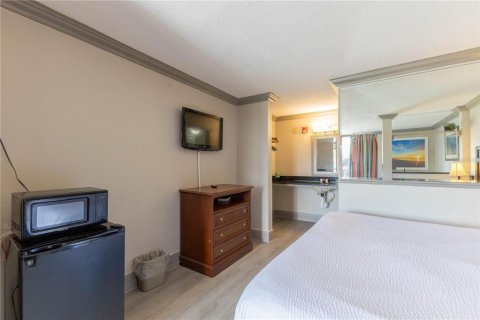 Hôtel, hôtellerie à vendre à Kissimmee, Floride: 1738.76 m2 № 2413561 - photo 24