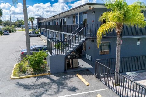 Hôtel, hôtellerie à vendre à Kissimmee, Floride: 1738.76 m2 № 2413561 - photo 8