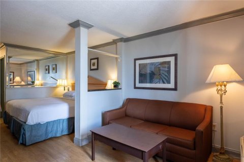 Hôtel, hôtellerie à vendre à Kissimmee, Floride: 1738.76 m2 № 2413561 - photo 18