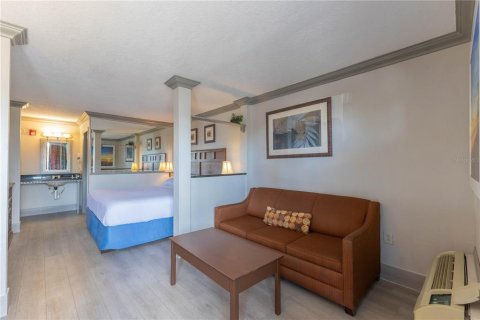 Hôtel, hôtellerie à vendre à Kissimmee, Floride: 1738.76 m2 № 2413561 - photo 23