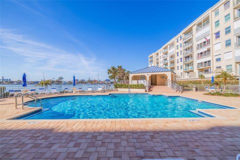Condominio en venta en South Pasadena, Florida, 2 dormitorios, 106.37 m2 № 1909216 - foto 29