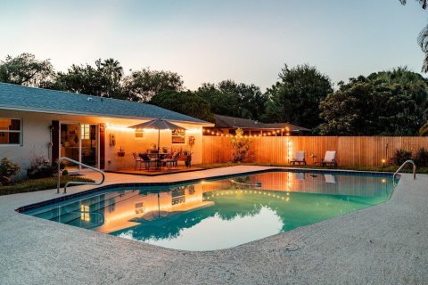 Casa en Vero Beach, Florida 3 dormitorios, 132.39 m2 № 2243383