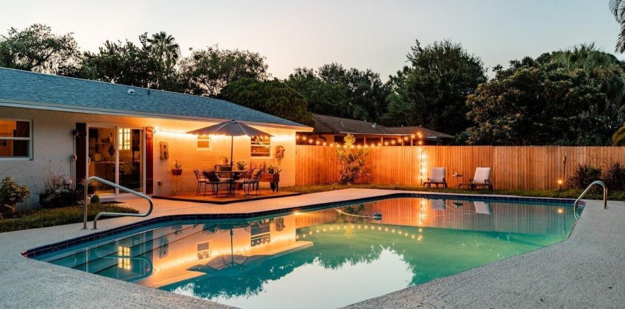 Casa en Vero Beach, Florida 3 dormitorios, 132.39 m2 № 2243383