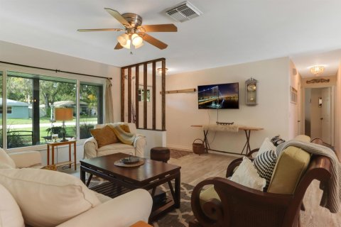 Casa en venta en Vero Beach, Florida, 3 dormitorios, 132.39 m2 № 2243383 - foto 5