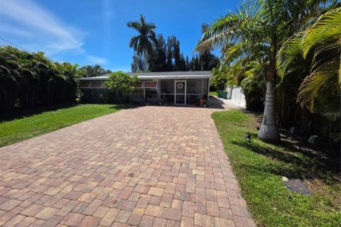 Villa ou maison à vendre à Punta Gorda, Floride: 2 chambres, 93.65 m2 № 2405716 - photo 3