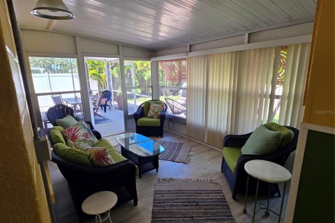 Villa ou maison à vendre à Punta Gorda, Floride: 2 chambres, 93.65 m2 № 2405716 - photo 8