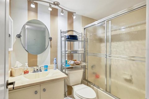 Condominio en venta en Bradenton, Florida, 2 dormitorios, 112.13 m2 № 1736453 - foto 20
