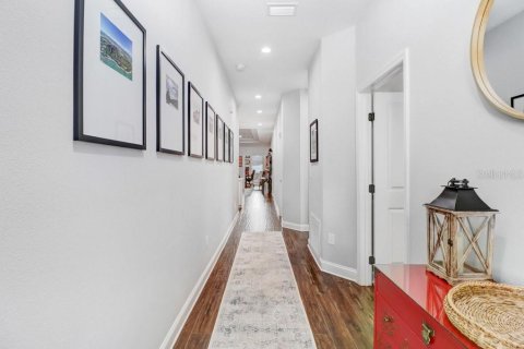 Villa ou maison à vendre à Tampa, Floride: 4 chambres, 199.93 m2 № 2420518 - photo 13