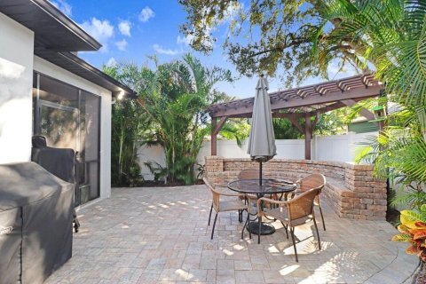 Villa ou maison à vendre à Tampa, Floride: 4 chambres, 199.93 m2 № 2420518 - photo 28