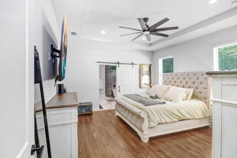 Villa ou maison à vendre à Tampa, Floride: 4 chambres, 199.93 m2 № 2420518 - photo 8