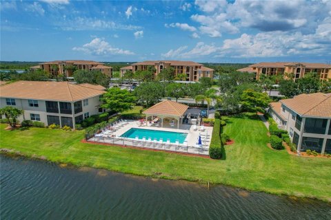 Condominio en alquiler en Bradenton, Florida, 3 dormitorios, 165.92 m2 № 466693 - foto 6